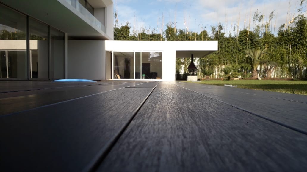 Terrasse avec piscine