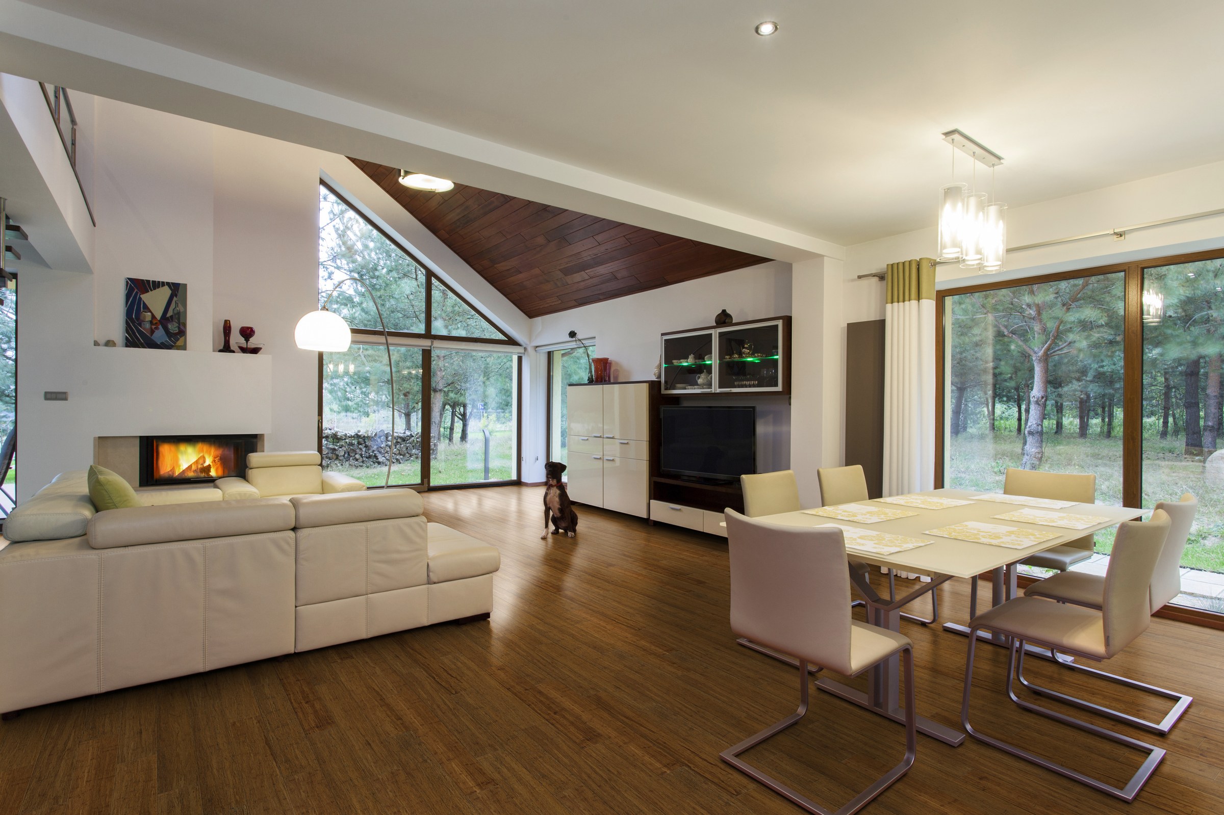 Intérieur contemporain aménagé avec des solutions ootouch